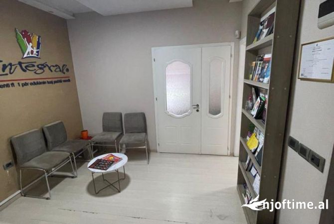 Ambient biznesi me qera 3+1 ne Tirane - 1,000 Euro