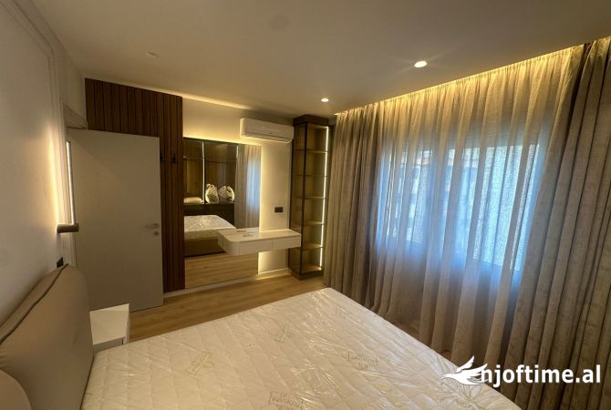 Shtepi ne shitje Apartament ne Tirane, 2+1, Mobilimi E mobiluar, Pagesa 350,000  Euro.