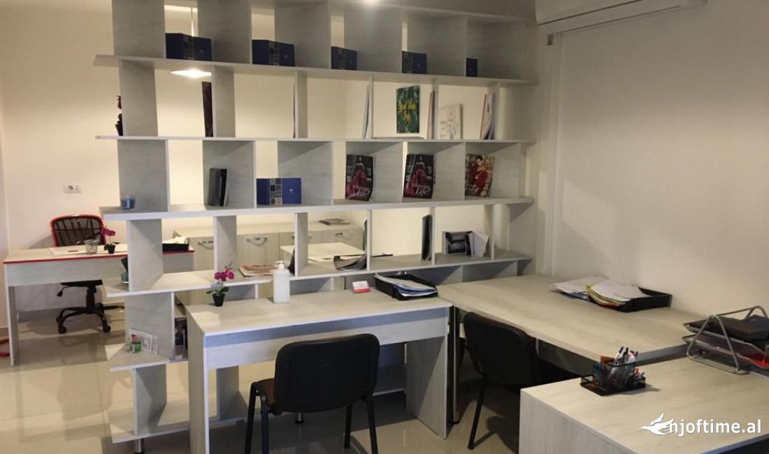 Jepet me qera ambjent biznesi 90m2