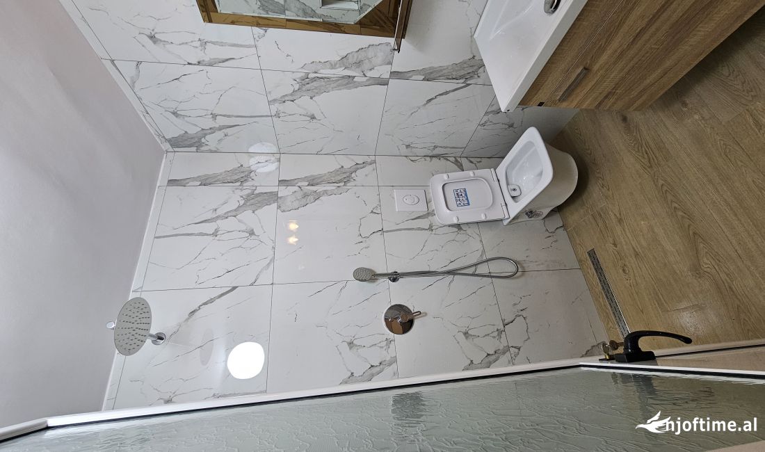 Shtepi ne shitje Apartament ne Tirane, 1+1, Mobilimi E mobiluar, Pagesa 95,000  Euro.