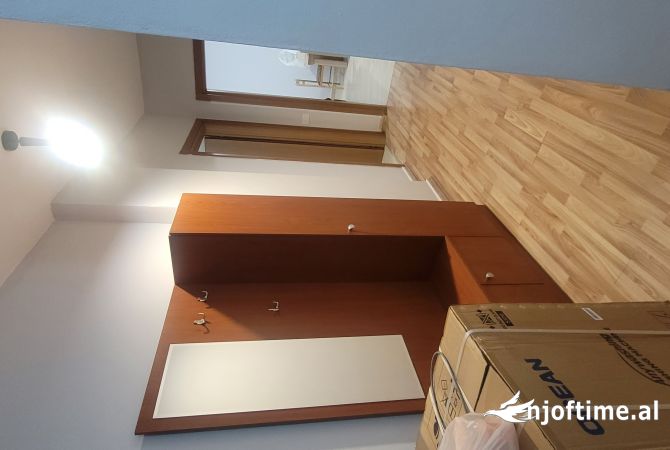 Shtepi me qera Apartament ne Tirane, 2+1, Mobilimi E mobiluar, Pagesa 550  Euro.