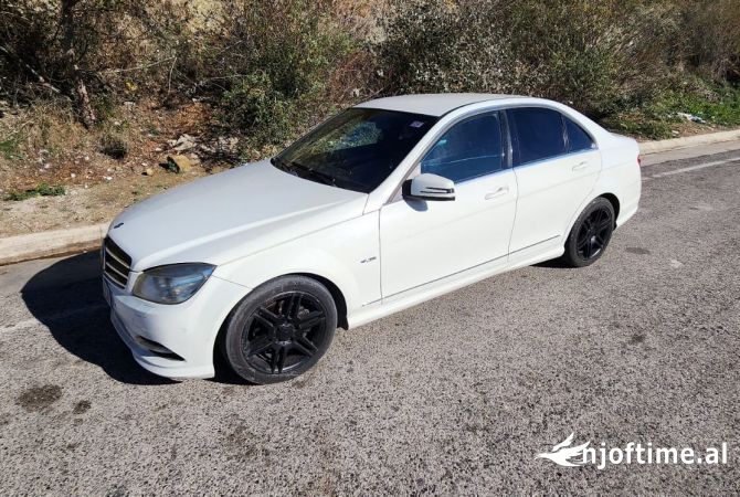 Auto in Vendita  a Tirana - 8,000 Euro