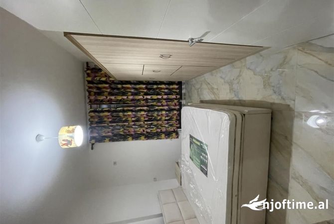 Shtepi me qera Apartament ne Tirane, 1+1, Mobilimi E mobiluar, Pagesa 400  Euro.
