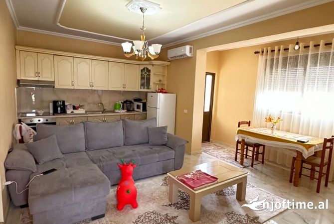 Shtepi me qera 2+1 ne Tirane - 500 Euro