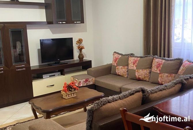 Shtepi me qera 1+1 ne Tirane - 400 Euro