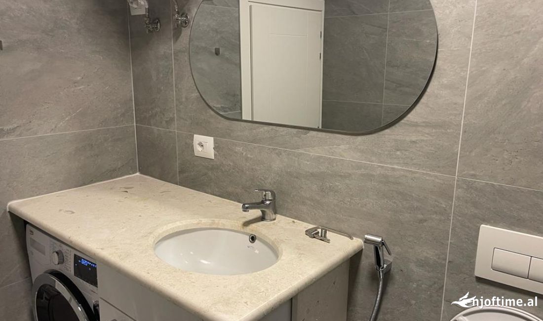 Shtepi me qera Apartament ne Tirane, 1+1, Mobilimi E mobiluar, Pagesa 650  Euro.