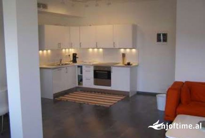 Shtepi me qera 2+1 ne Tirane - 450 Euro