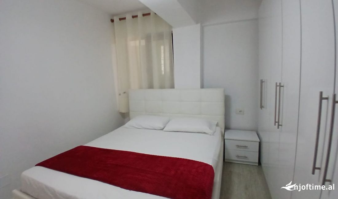 Shtepi me qera Apartament ne Tirane, 2+1, Mobilimi E mobiluar, Pagesa 600  Euro.