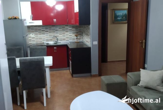 Shtepi me qera 2+1 ne Tirane - 450 Euro