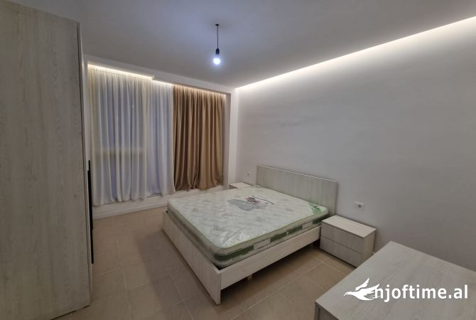 Shtepi me qera Apartament ne Tirane, 2+1, Mobilimi E mobiluar, Pagesa 650  Euro.