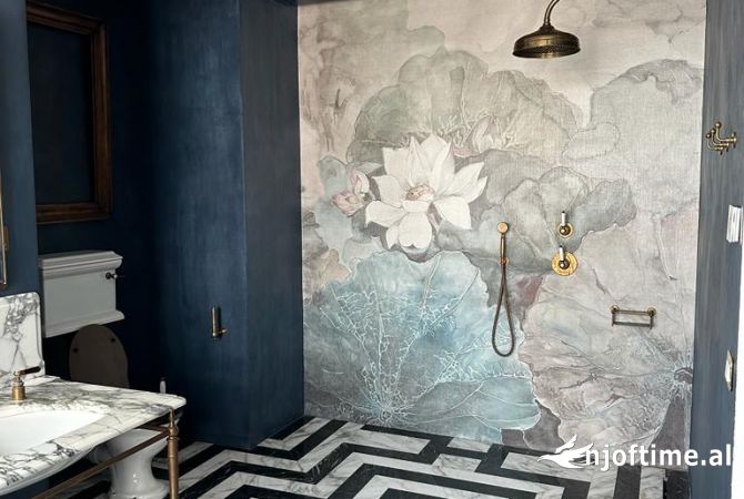 Shtepi me qera Penthose(kati i fundit panoramik) ne Tirane, 2+1, Mobilimi E mobiluar, Pagesa 2,000  Euro.