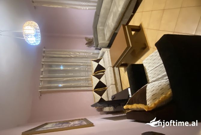Shtepi me qera 2+1 ne Tirane - 450 Euro