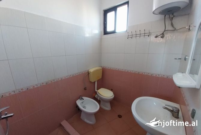 Shtepi me qera 1+1 ne Tirane - 350 Euro