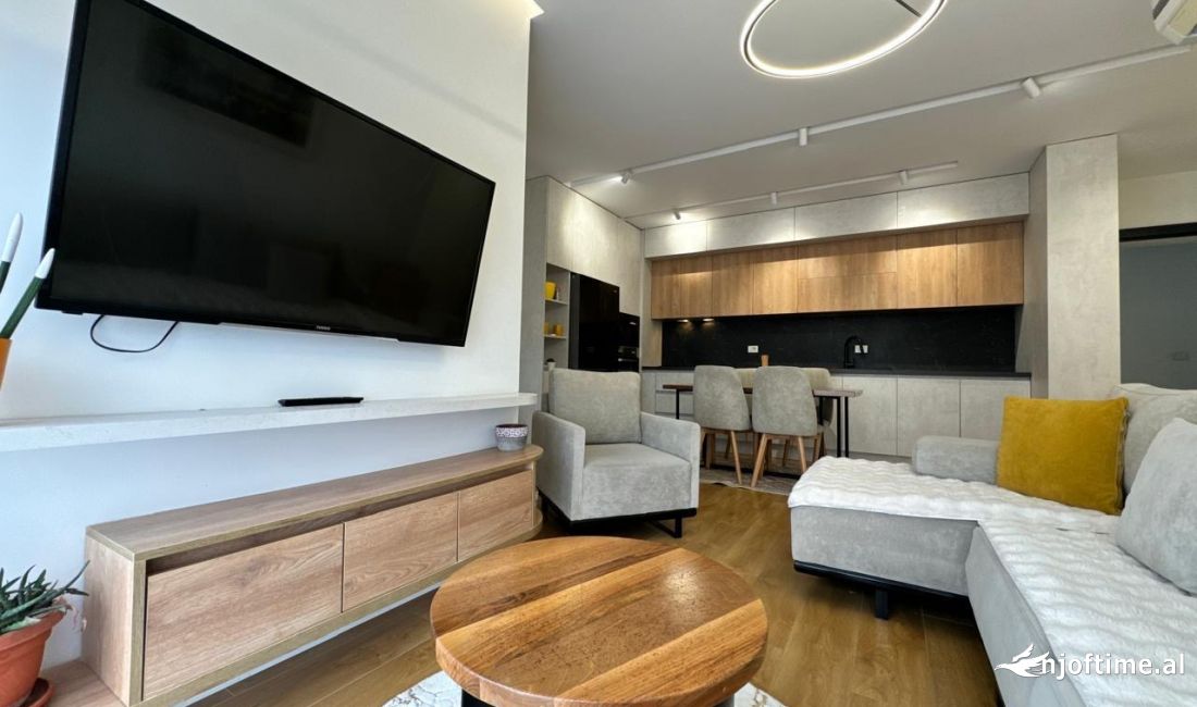 Shtepi ne shitje Apartament ne Tirane, 2+1, Mobilimi E mobiluar, Pagesa 156,000  Euro.