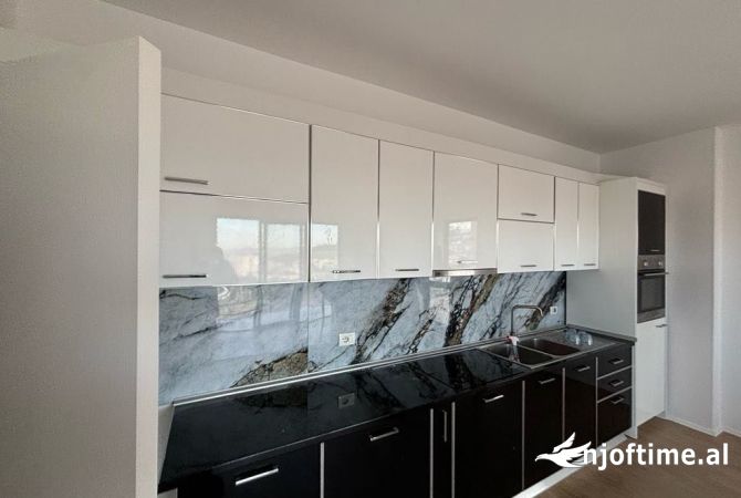 Shtepi me qera 2+1 ne Tirane - 450 Euro