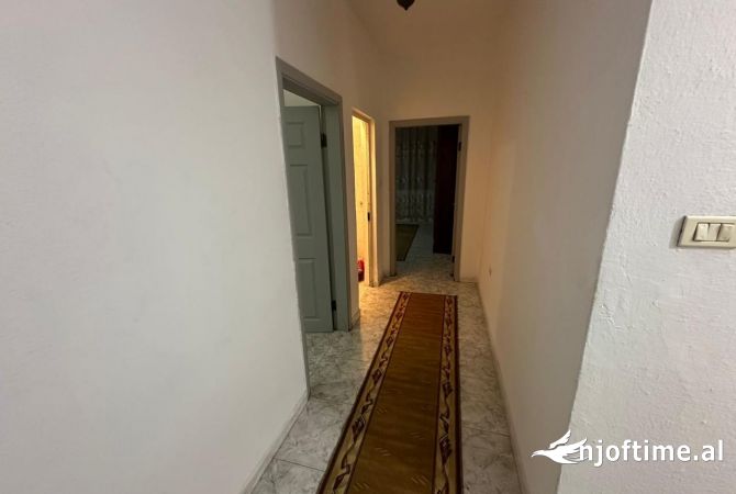 Shtepi me qera 1+1 ne Tirane - 300 Euro