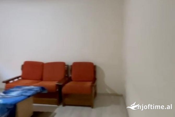 Shtepi ne shitje Apartament ne Tirane, 1+1, Mobilimi E mobiluar, Pagesa 99,000  Euro.