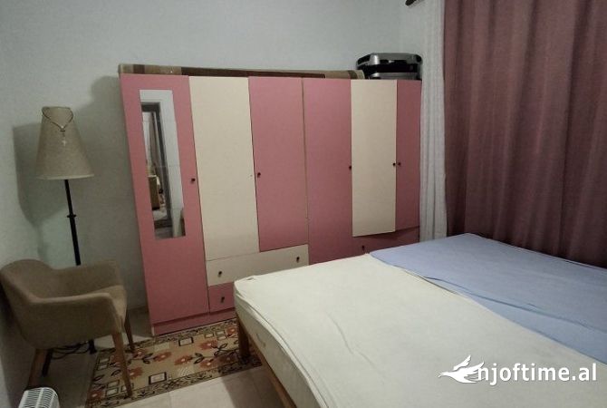 Shtepi me qera 1+1 ne Tirane - 260 Euro