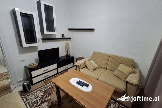 Shtepi me qera 1+1 ne Tirane - 260 Euro