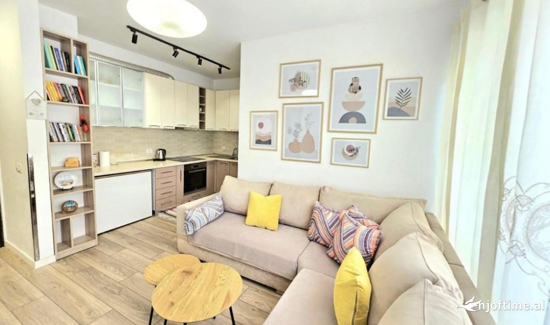 Shtepi me qera Apartament ne Tirane, 1+1, Mobilimi E mobiluar, Pagesa 550  Euro.