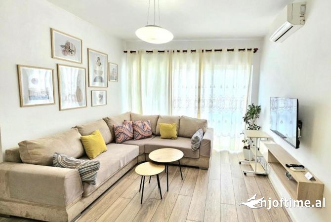 Shtepi me qera Apartament ne Tirane, 1+1, Mobilimi E mobiluar, Pagesa 550  Euro.