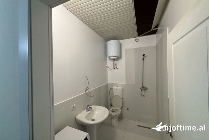 Shtepi me qera 2+1 ne Tirane - 400 Euro