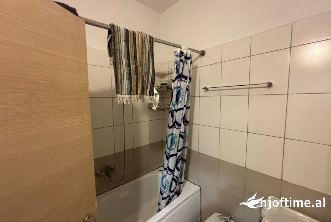 Shtepi me qera Apartament ne Tirane, 1+1, Mobilimi E mobiluar, Pagesa 450  Euro.