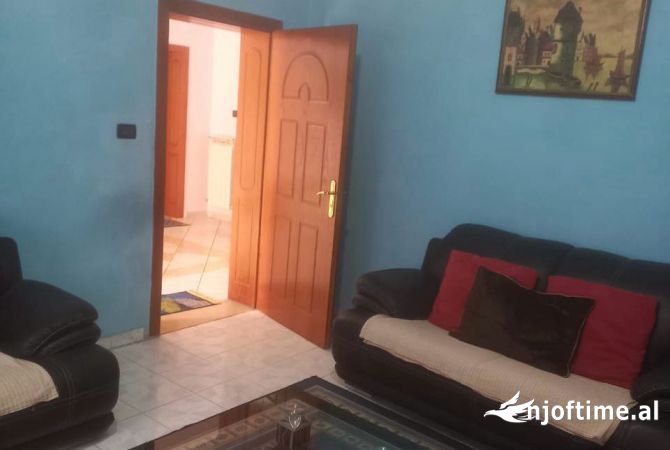 Shtepi me qera 3+1 ne Tirane - 450 Euro