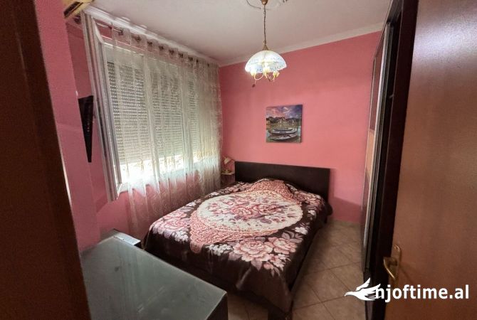 Shtepi me qera Apartament ne Tirane, 1+1, Mobilimi E mobiluar, Pagesa 500  Euro.