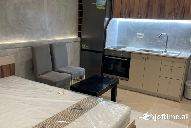 Shtepi me qera Garsoniere ne Tirane - 330 Euro