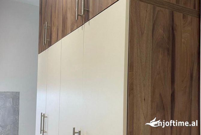Shtepi me qera Garsoniere ne Tirane - 330 Euro