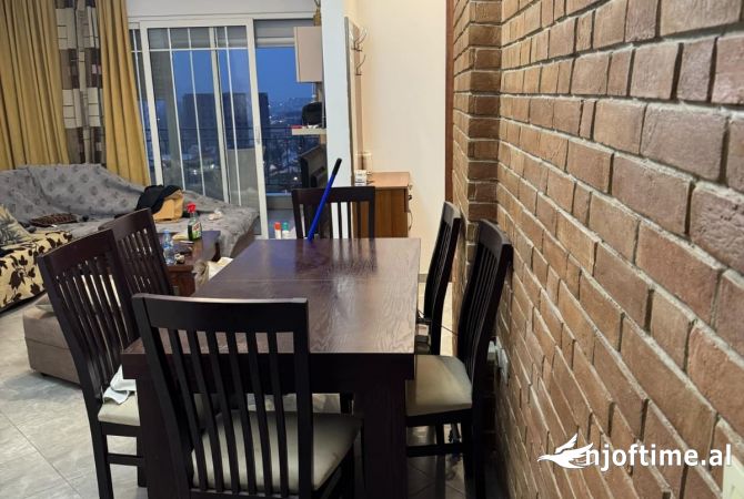 Shtepi me qera Apartament ne Tirane, 2+1, Mobilimi E mobiluar, Pagesa 550  Euro.