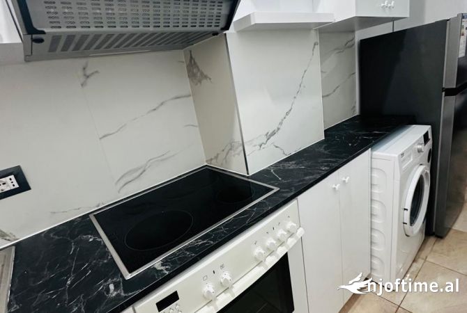 Shtepi me qera Garsoniere ne Tirane - 300 Euro