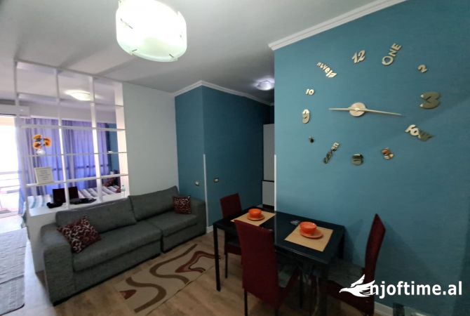 Shtepi me qera Garsoniere ne Tirane - 370 Euro