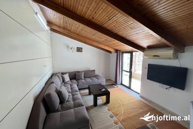 Shtepi me qera Apartament ne Tirane, 1+1, Mobilimi E mobiluar, Pagesa 450  Euro.