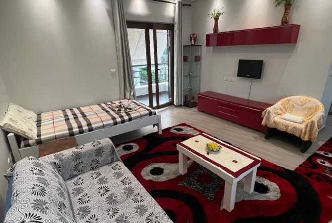Shtepi me qera Garsoniere ne Tirane - 350 Euro