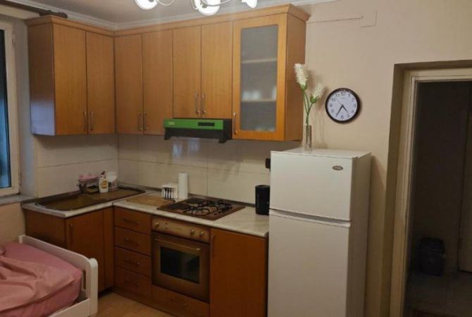 Shtepi me qera Garsoniere ne Tirane - 370 Euro