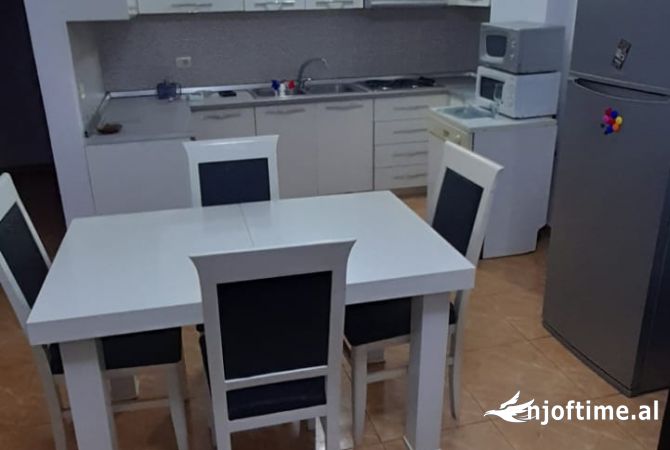 Shtepi me qera 2+1 ne Tirane - 750 Euro