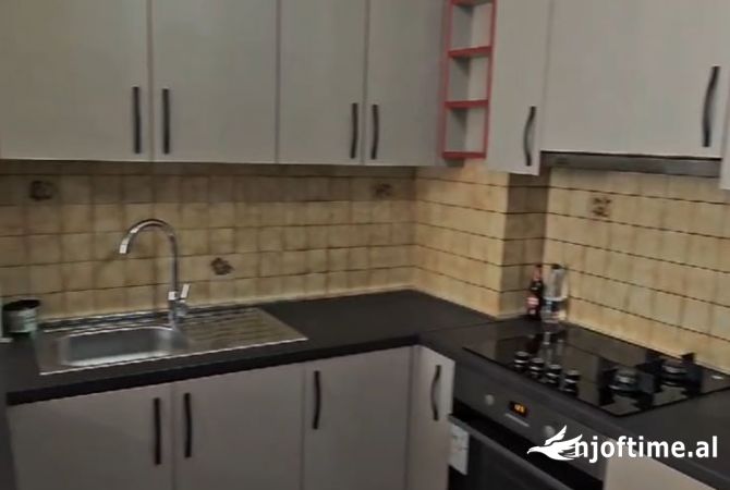 Shtepi me qera Apartament ne Tirane, 2+1, Mobilimi E mobiluar, Pagesa 650  Euro.