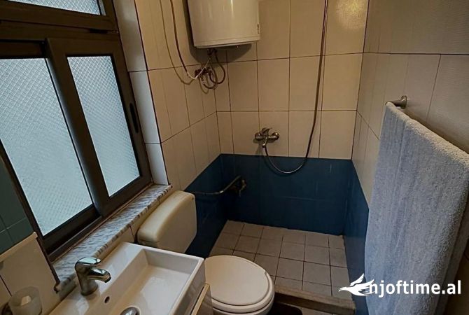 Shtepi me qera Apartament ne Tirane, 1+1, Mobilimi E mobiluar, Pagesa 50,000  Leke.