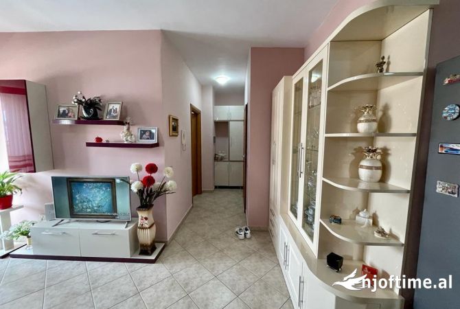 Shtepi me qera 2+1 ne Tirane - 600 Euro