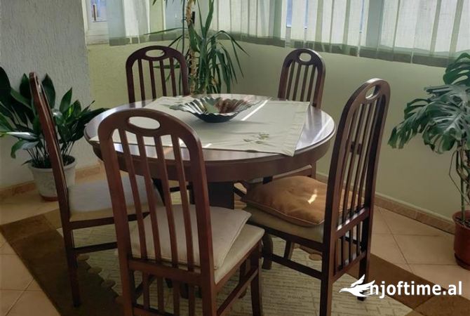 Shtepi me qera Apartament ne Tirane, 2+1, Mobilimi E mobiluar, Pagesa 60,000  Leke.