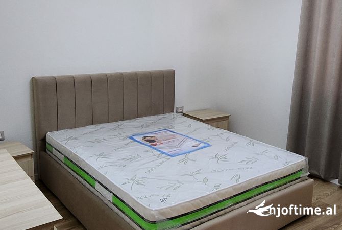 Shtepi me qera Shtepi Private ne Tirane, 1+1, Mobilimi E mobiluar, Pagesa 500  Euro.