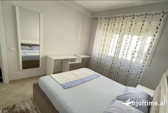 Shtepi me qera 2+1 ne Tirane - 700 Euro