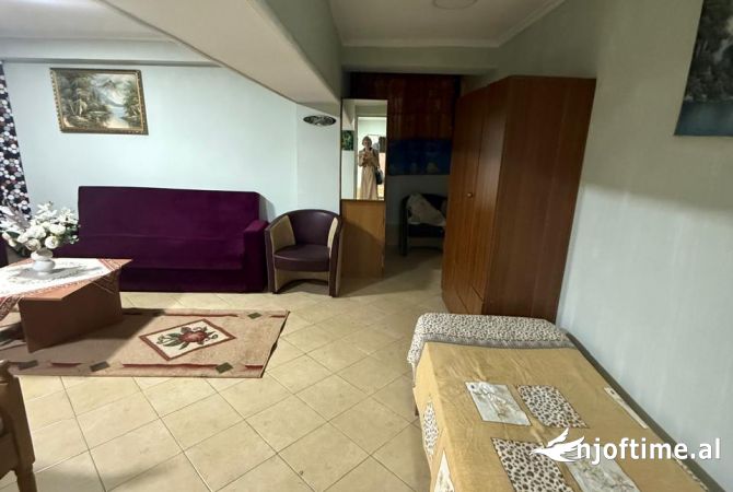 Shtepi me qera 1+1 ne Tirane - 400 Euro