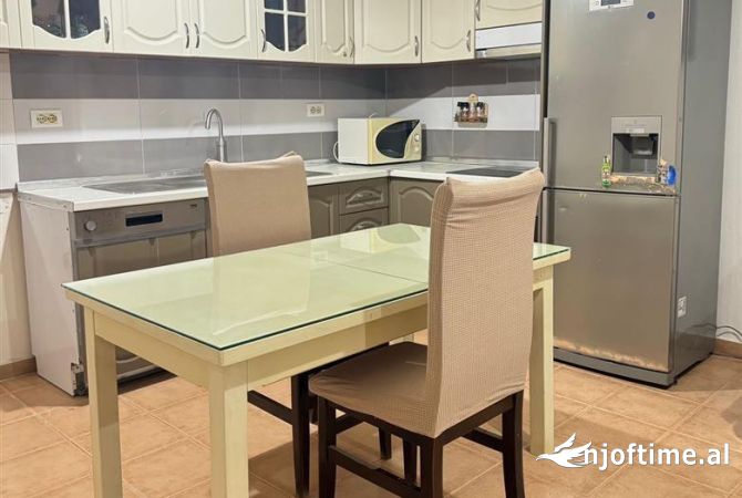 Shtepi me qera 1+1 ne Tirane - 390 Euro