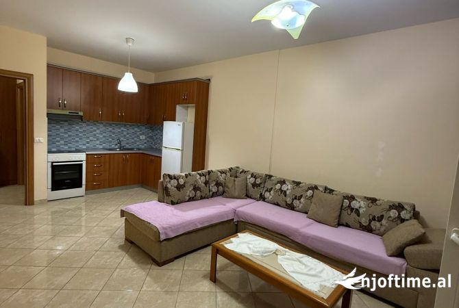 Shtepi me qera 1+1 ne Tirane - 450 Euro