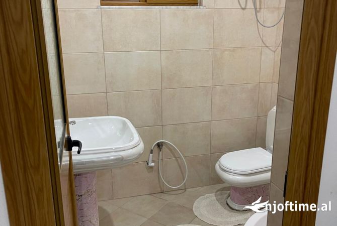 Shtepi me qera 1+1 ne Tirane - 370 Euro