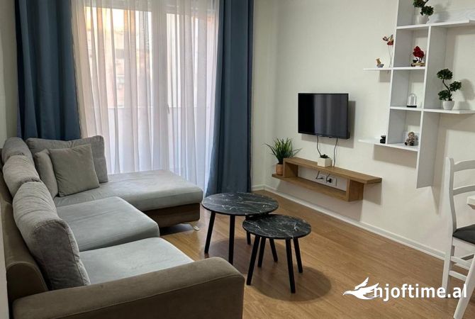 Shtepi me qera 1+1 ne Tirane - 50,000 Leke