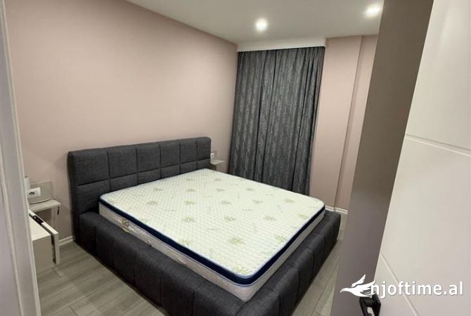 Shtepi me qera 2+1 ne Tirane - 420 Euro